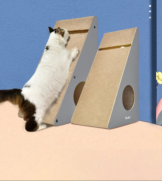 Triangle Scratcher With Ball