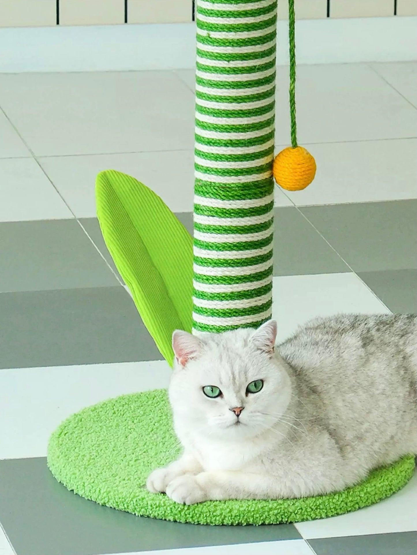ZEZE Tulip Scratching Pillar