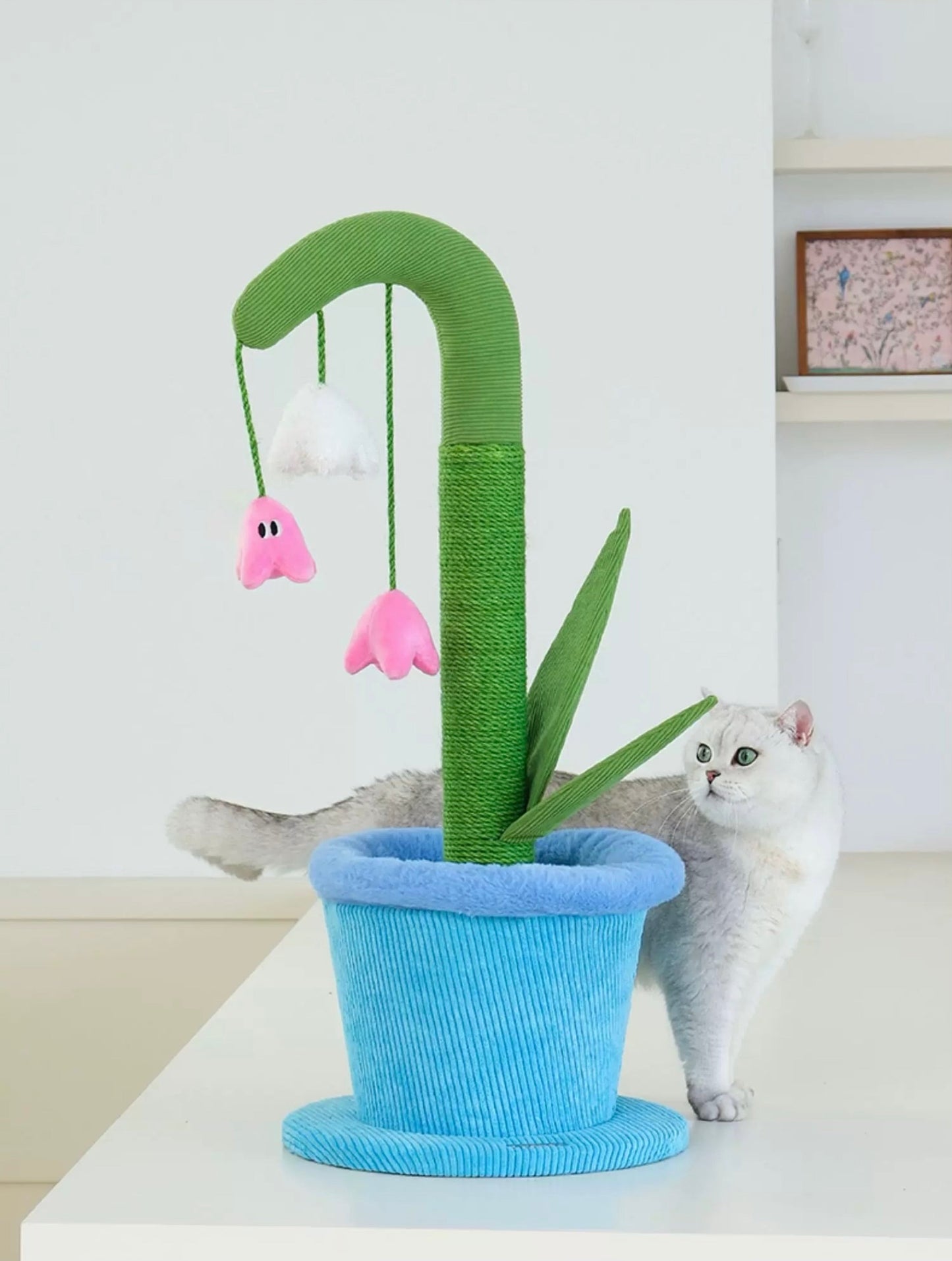 Lily of the Valley Potted Scratching Post