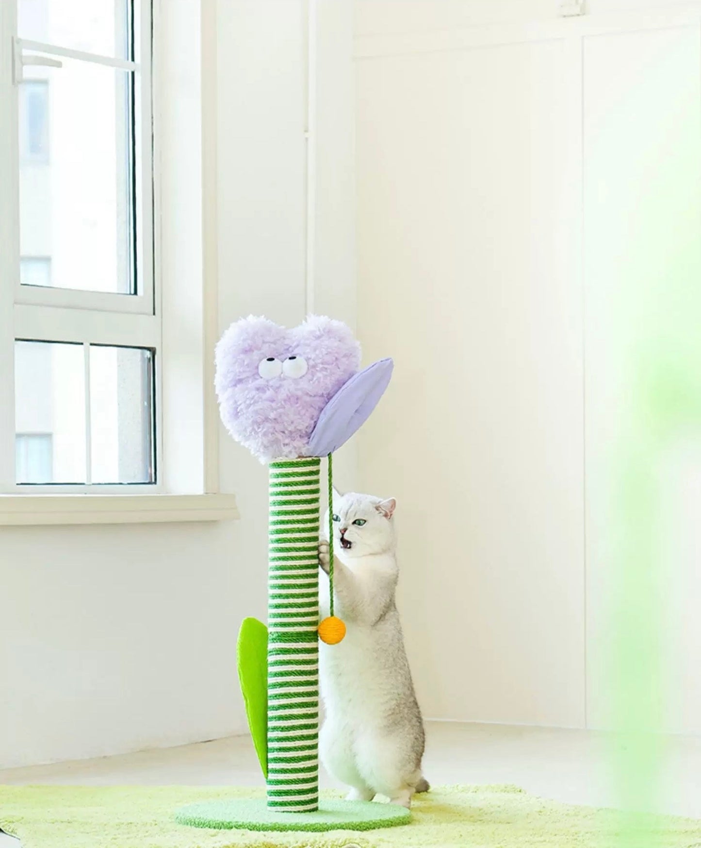 ZEZE Tulip Scratching Pillar