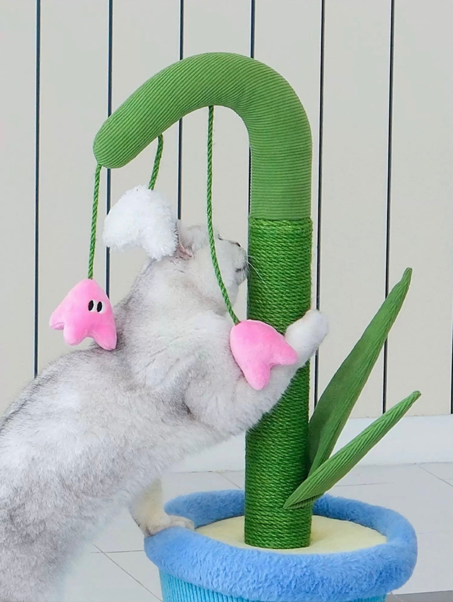 Lily of the Valley Potted Scratching Post