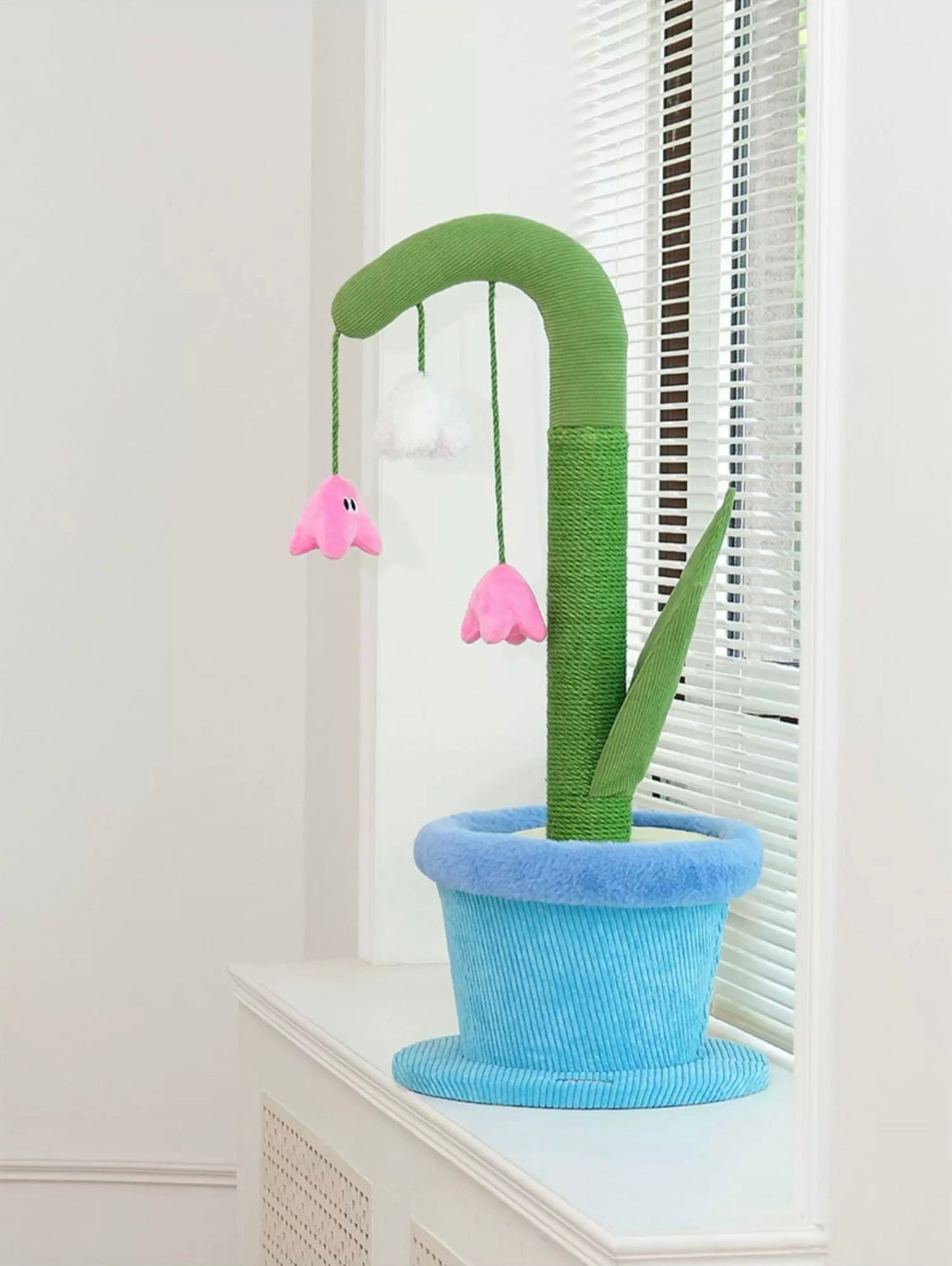 Lily of the Valley Potted Scratching Post