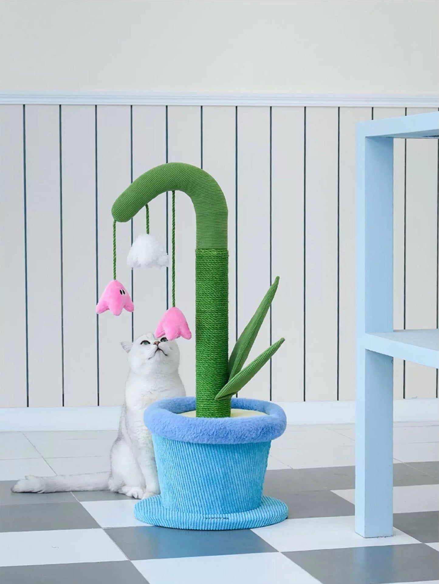 Lily of the Valley Potted Scratching Post