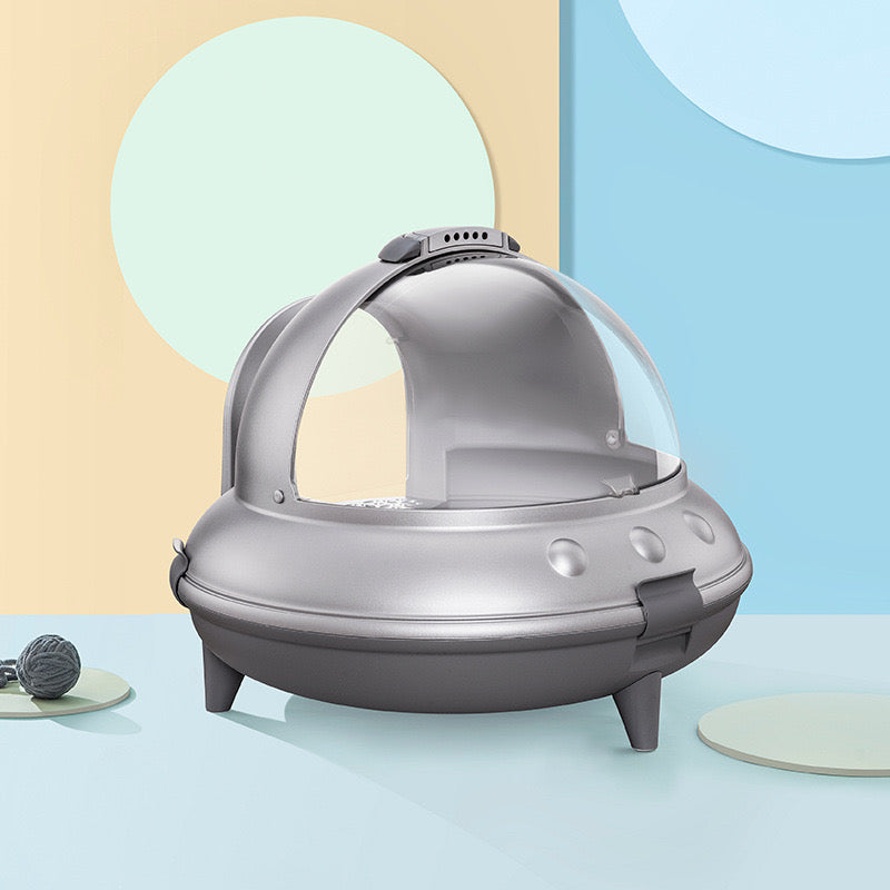 Spaceship Cat Litter Box